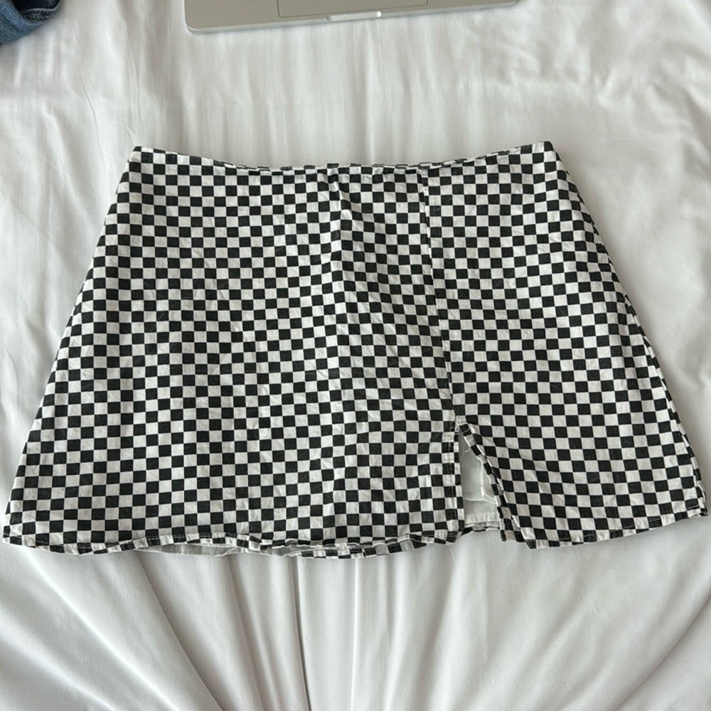 Black and white checkered mini skirt